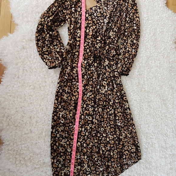 BNWT Vero Moda Boutique Sz M Animal Print Wrap Long Sleeve Maxi Dress - Picture 4 of 12